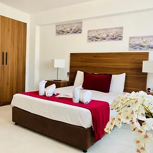 Eleonora Aparthotel Larnaca